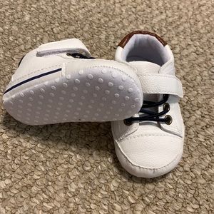 Baby tennis shoes